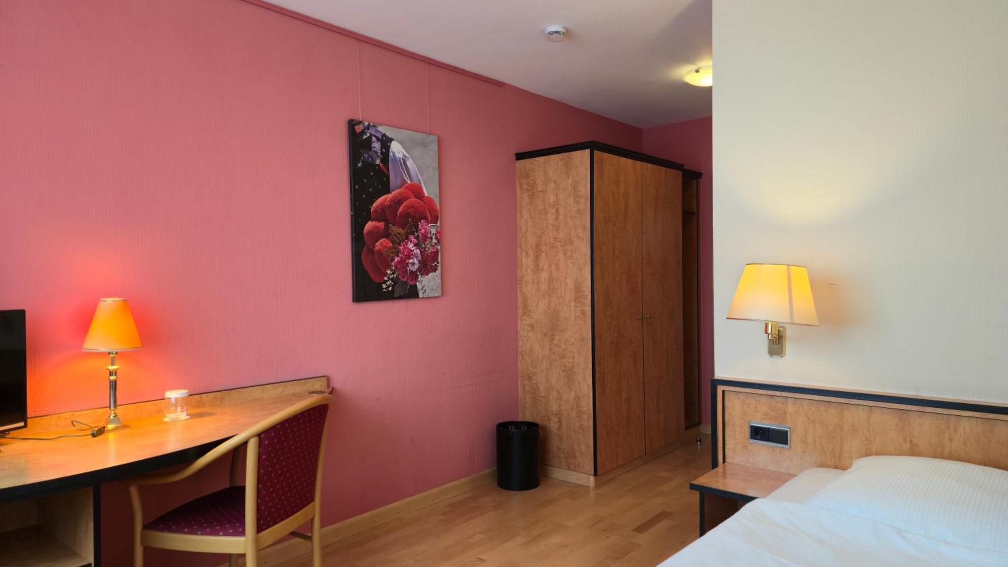 Boardinghouse Sonne Hotel Offenburg Room photo